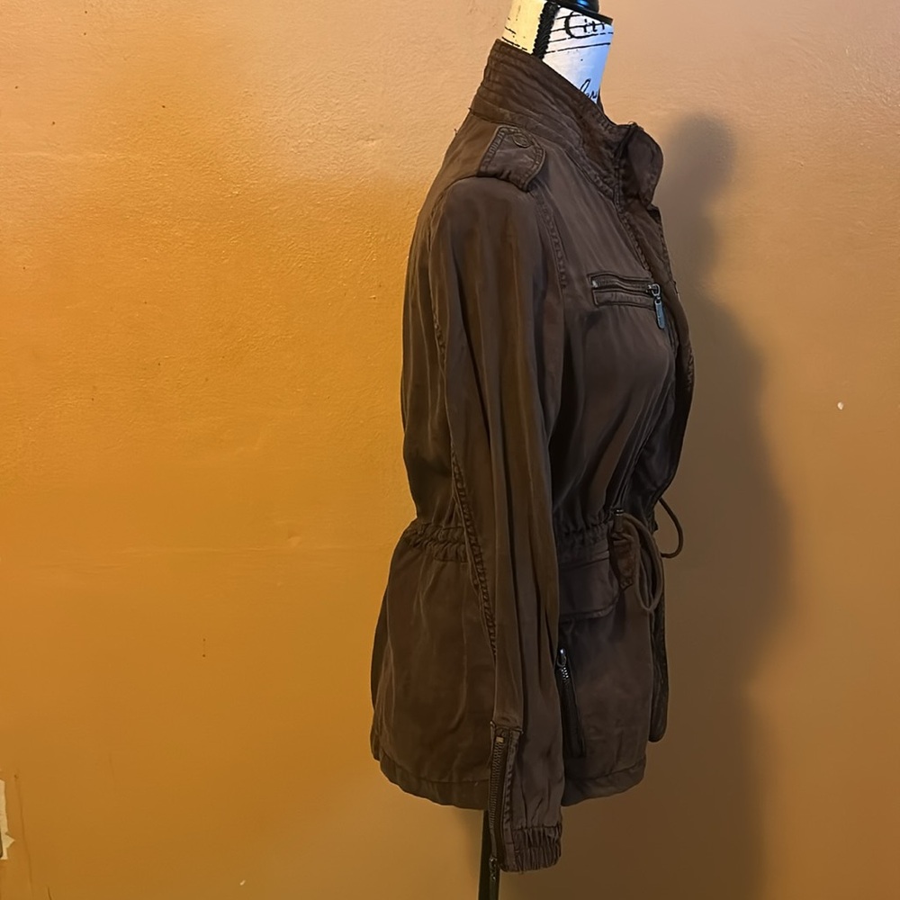 Brown Jacket - Picture 3 of 9